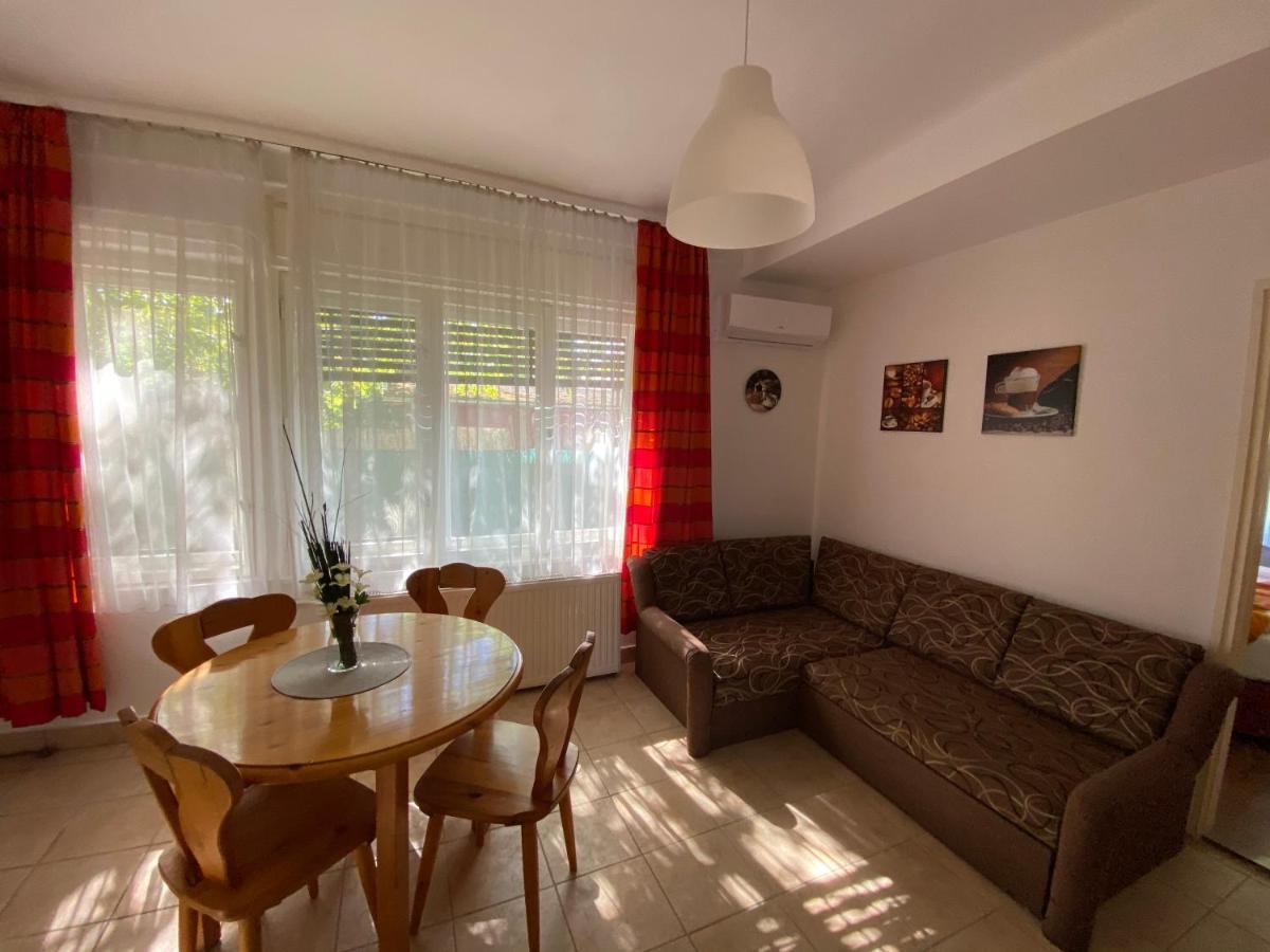 Anonymus Vendeghaz Appartement Siófok Buitenkant foto