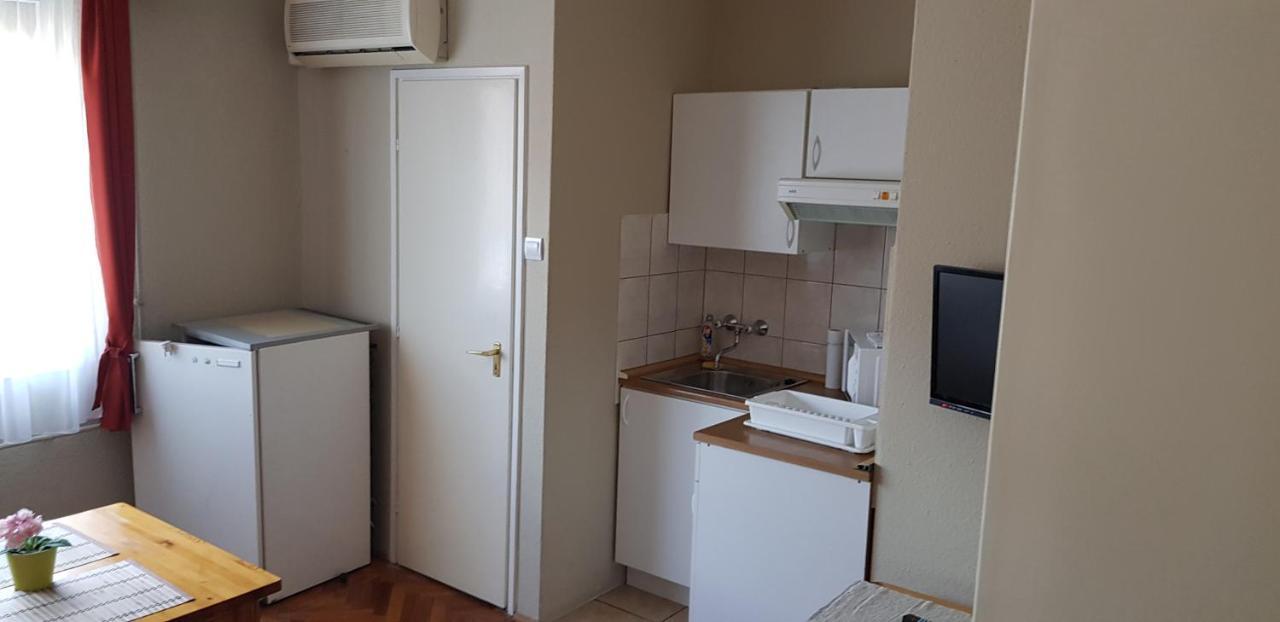 Anonymus Vendeghaz Appartement Siófok Buitenkant foto