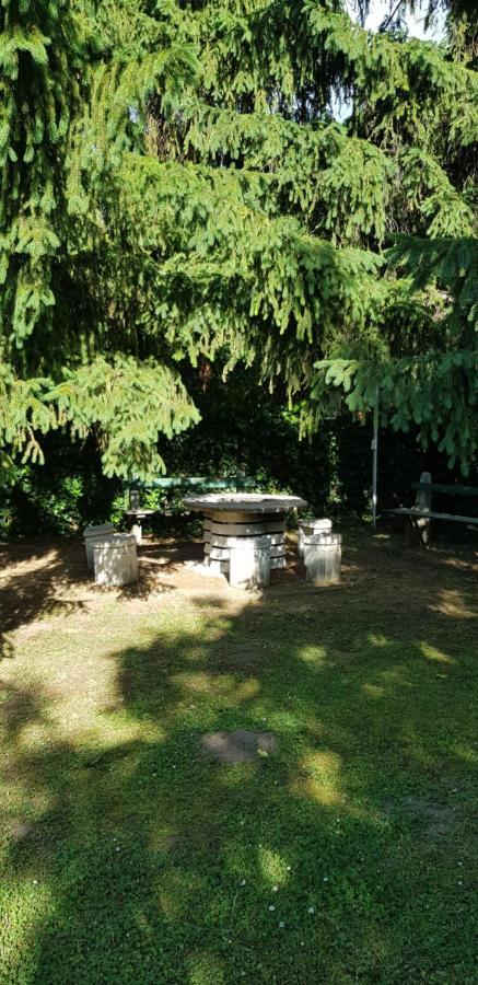 Anonymus Vendeghaz Appartement Siófok Buitenkant foto