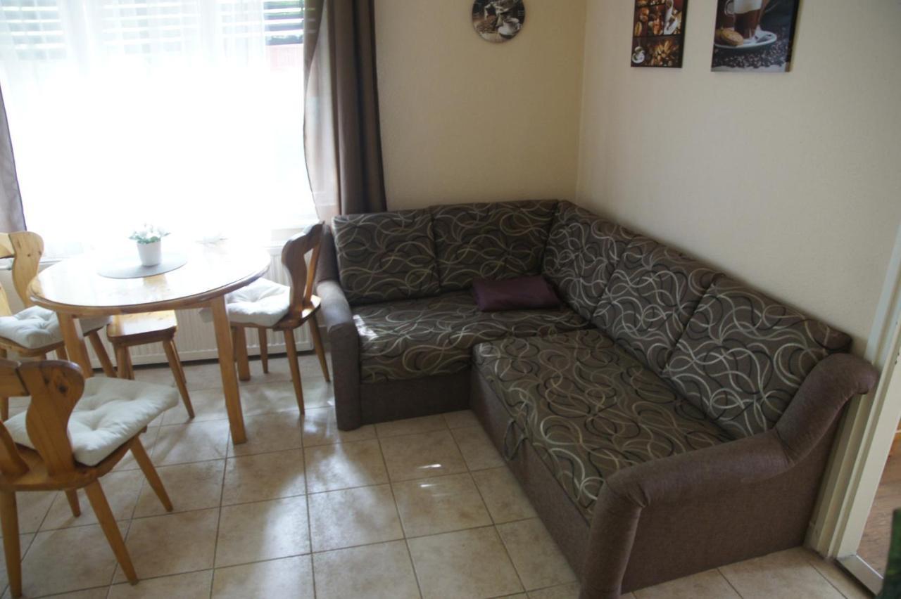 Anonymus Vendeghaz Appartement Siófok Buitenkant foto